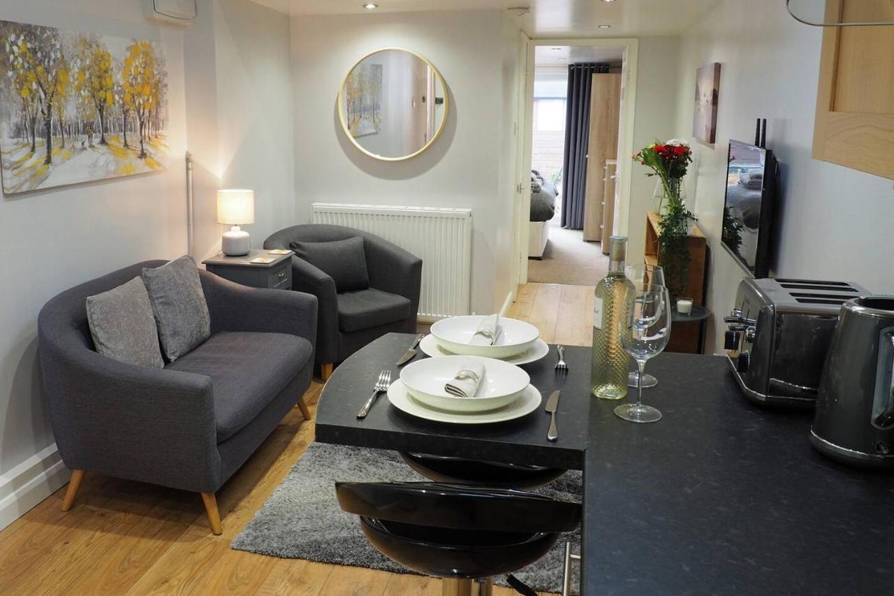 Beautiful 1-bed In *
